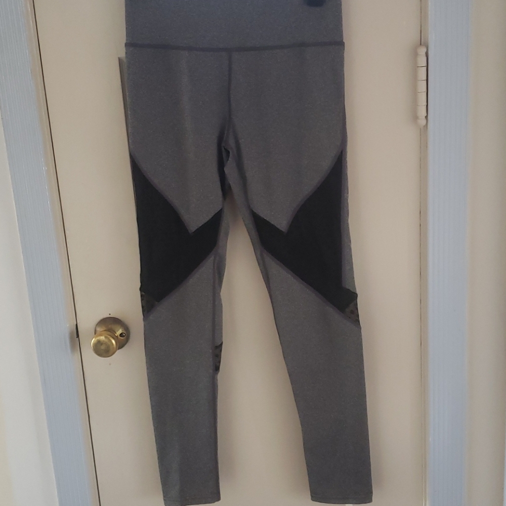 NWOT grey and black leggings